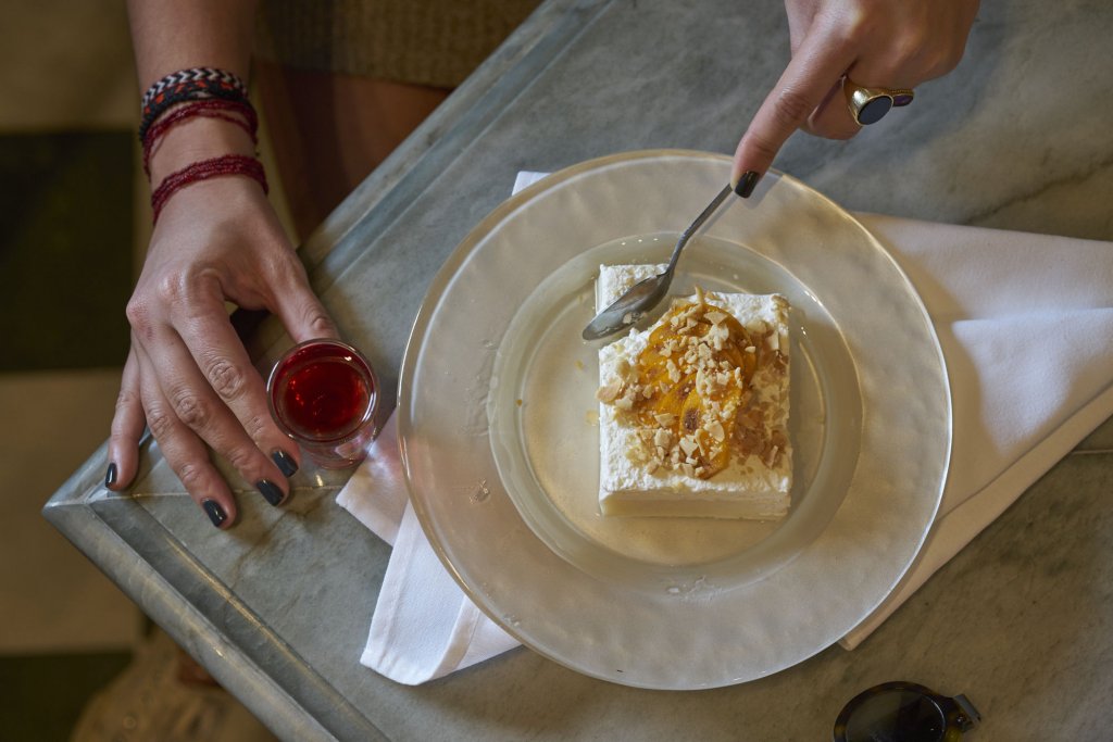 Фото The Alma Hotel and Lounge