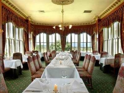 Гостиница Chateau Yering Historic House Hotel