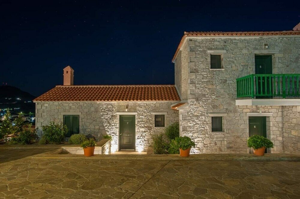 Фото Lithoessa Luxury Apartments