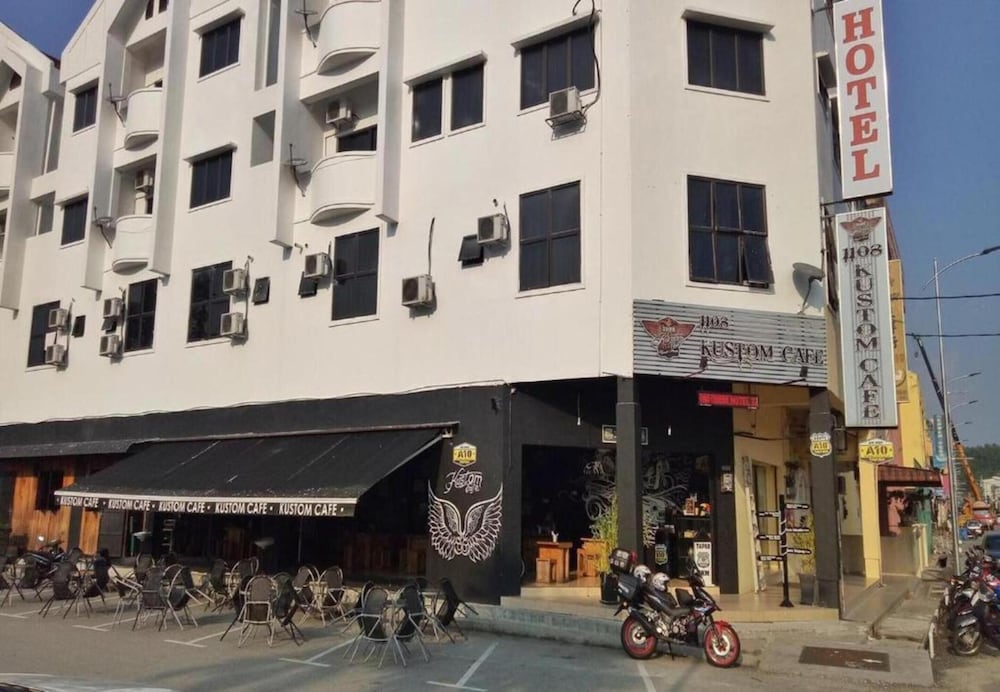 Фото отеля 2