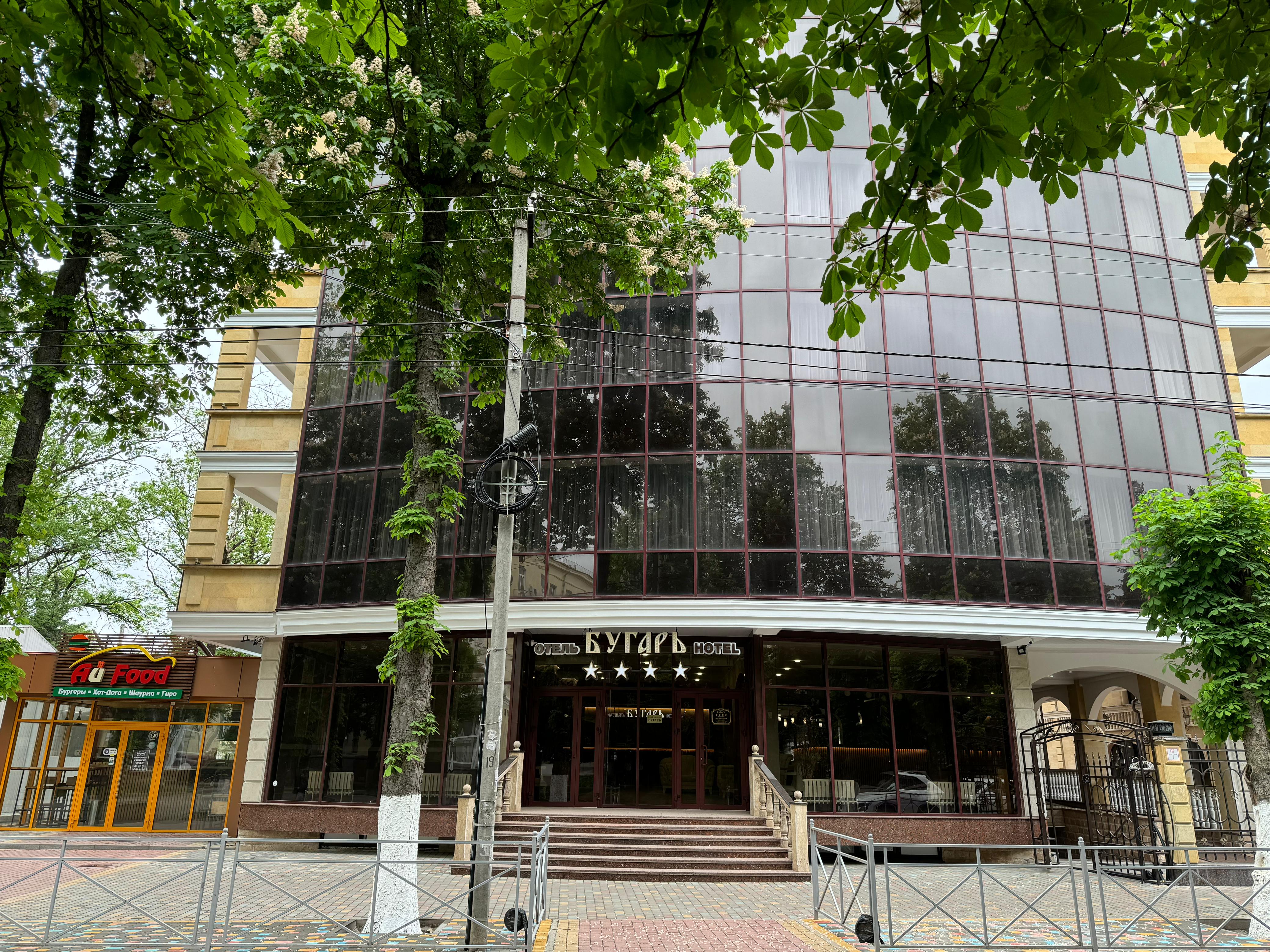 Фото отеля 2