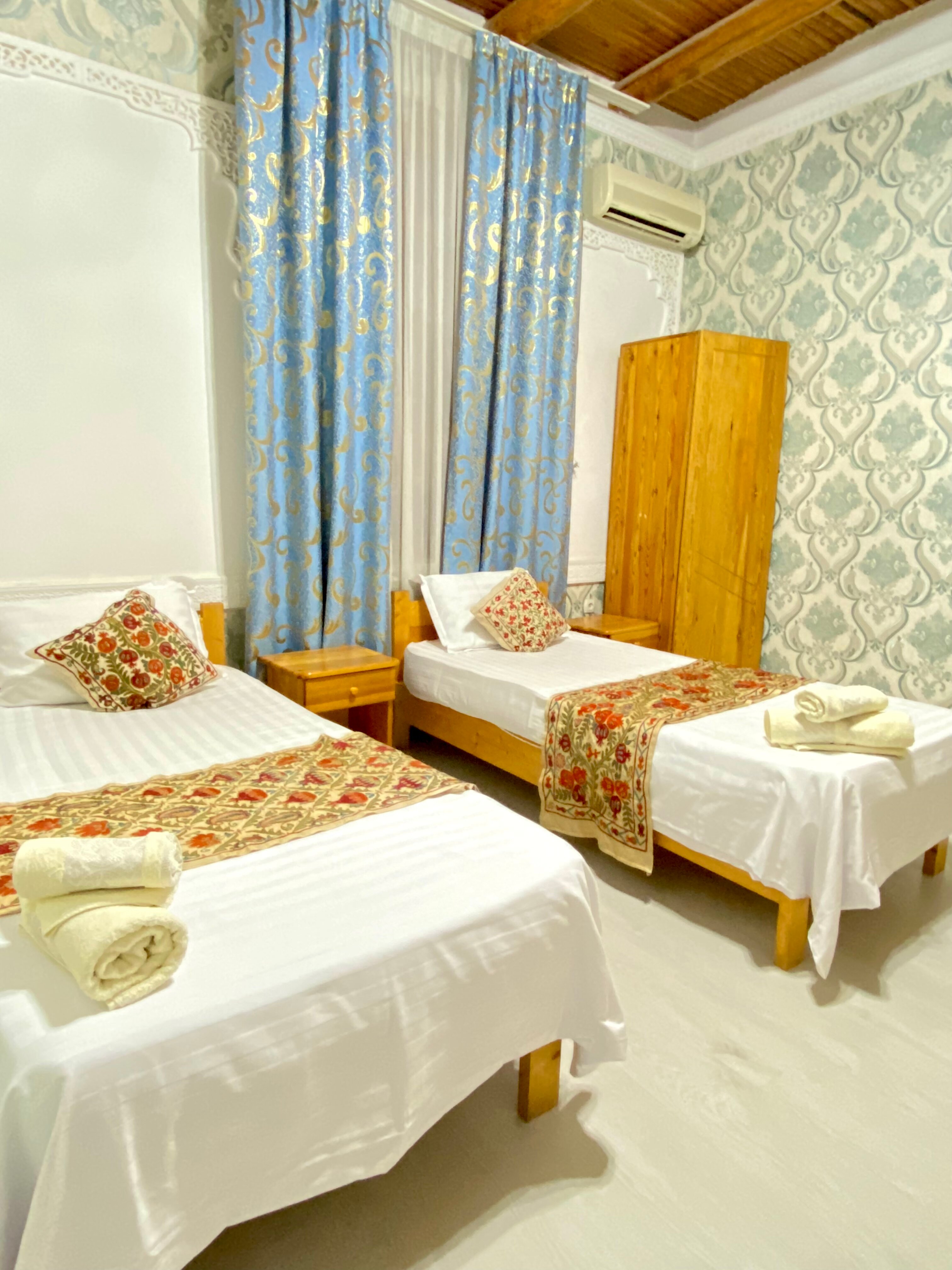 Фото Otkirbek Hotel