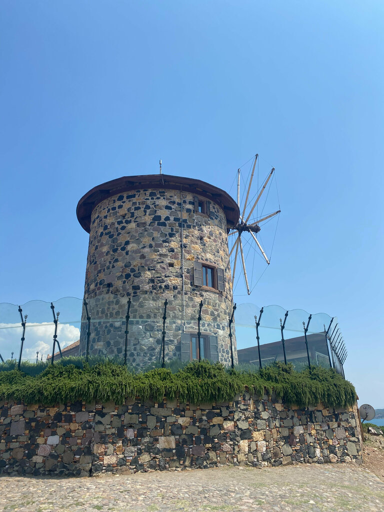 Landmark, attraction Lovers Hill Windmill, Ayvalik, photo