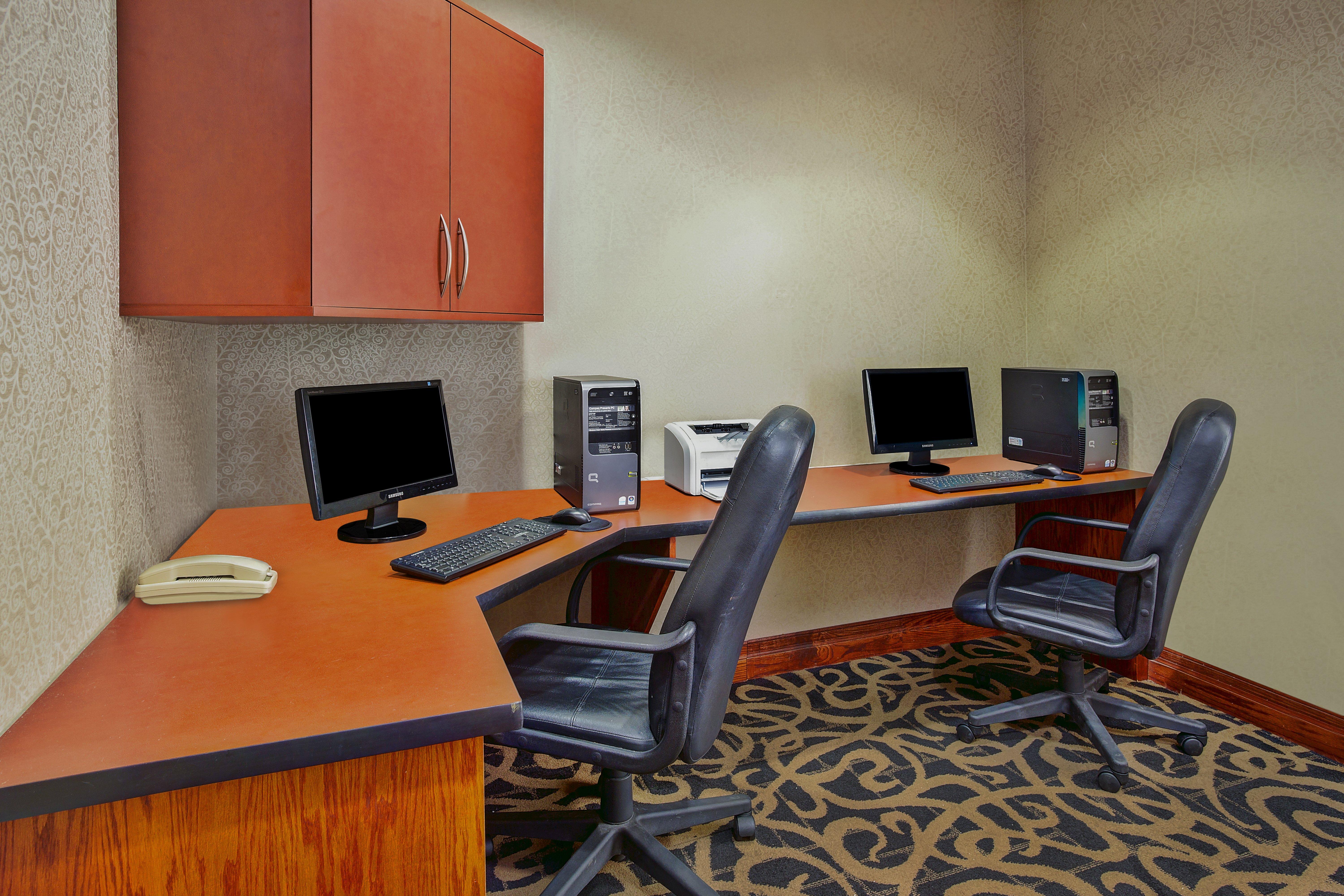 Фото Newmarket Hotel & Suites