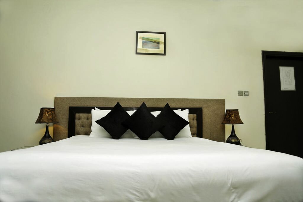 Hotel Royal Elegance Hotel, Lahore, photo