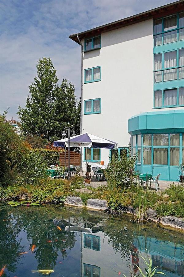 Фото H+ Hotel Stuttgart Herrenberg