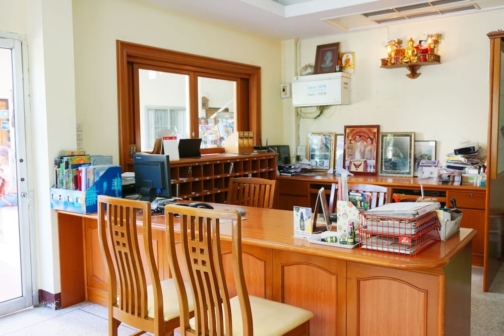 Фото Safe House Court