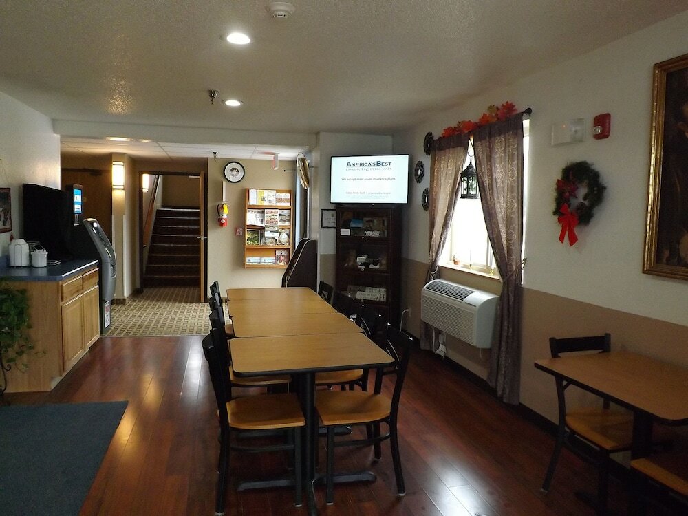 Фото Super 8 by Wyndham Sidney Ny