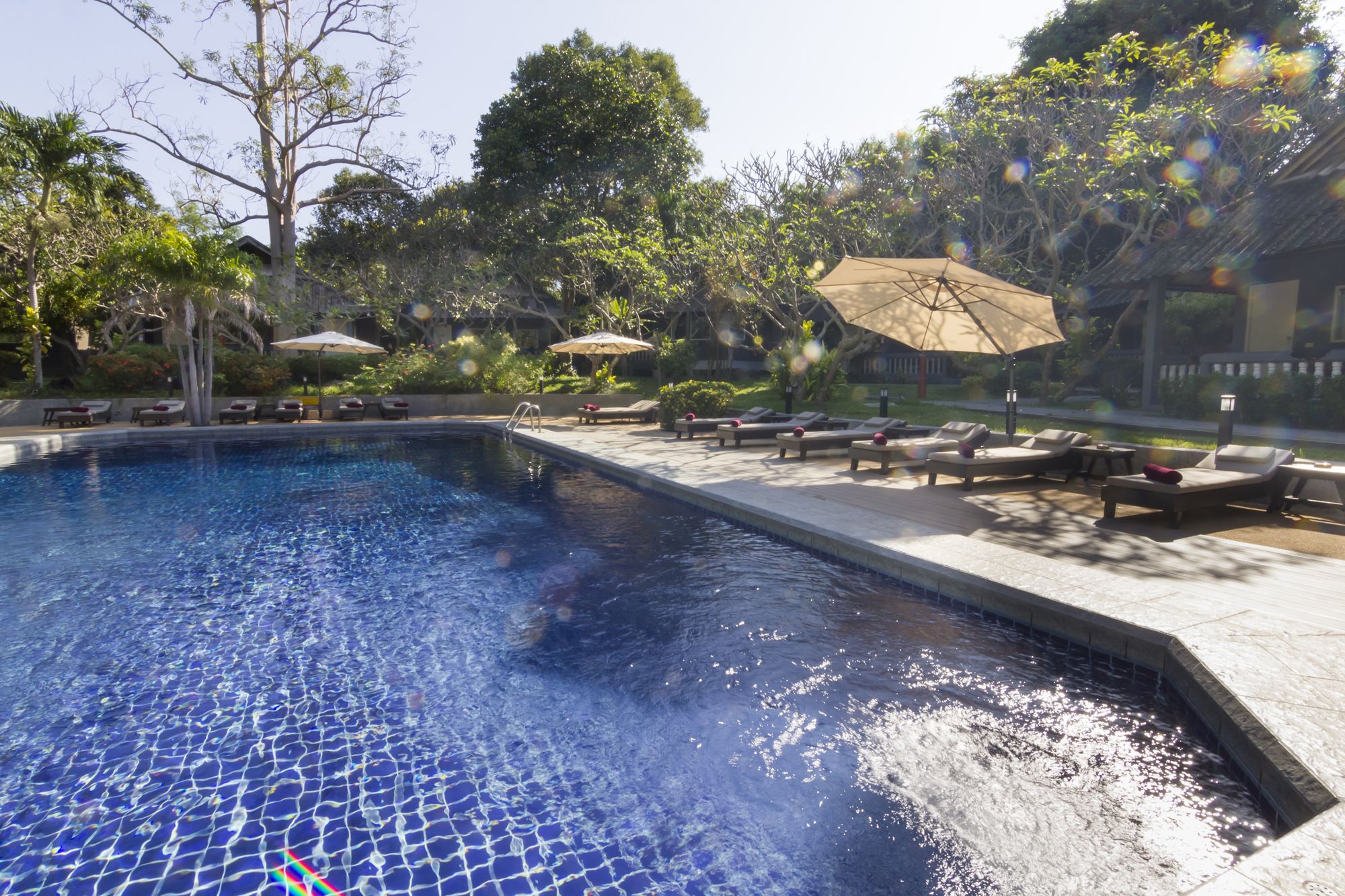 Фото Let's Hyde Pattaya Resort & Villas
