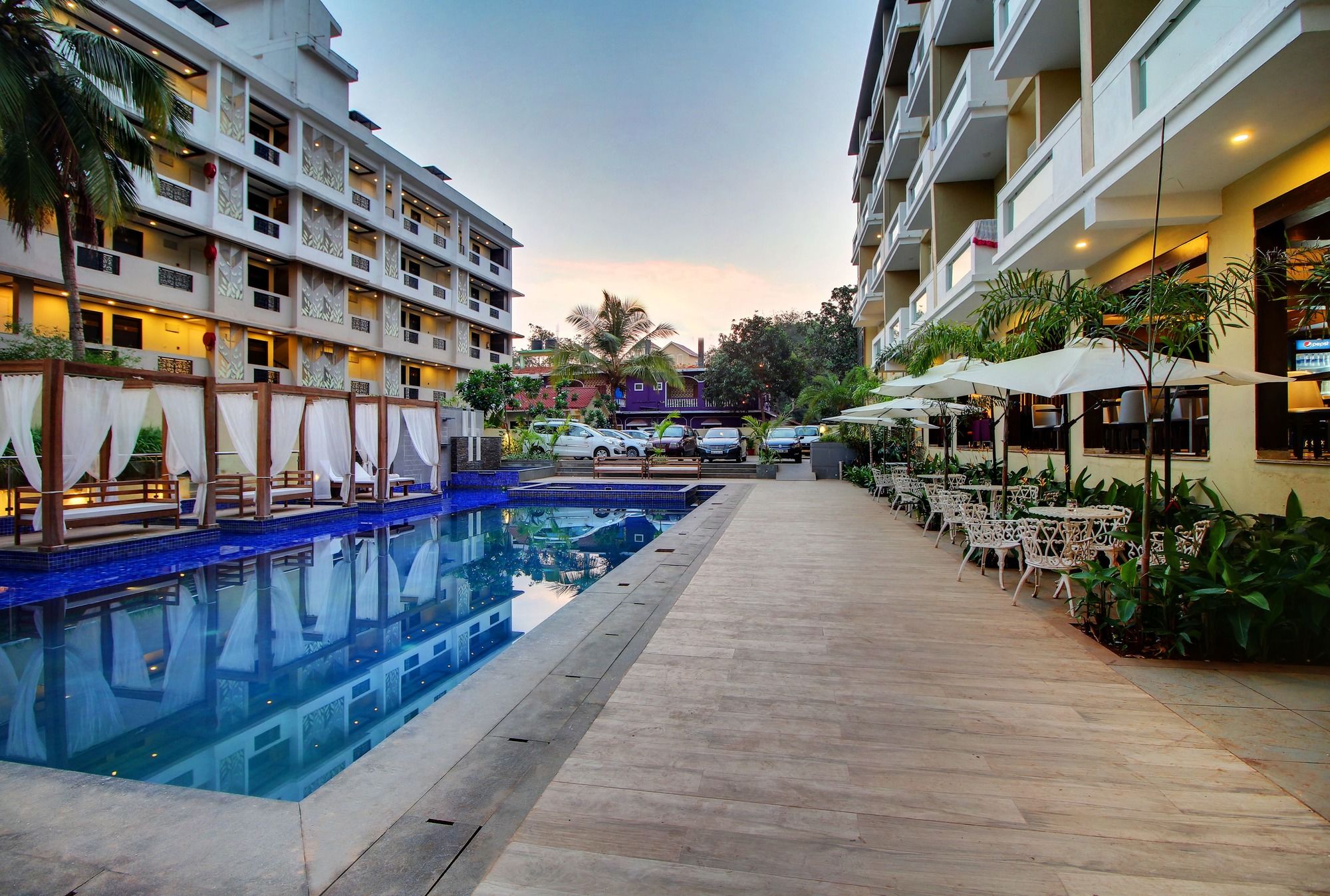 Фото отеля 1