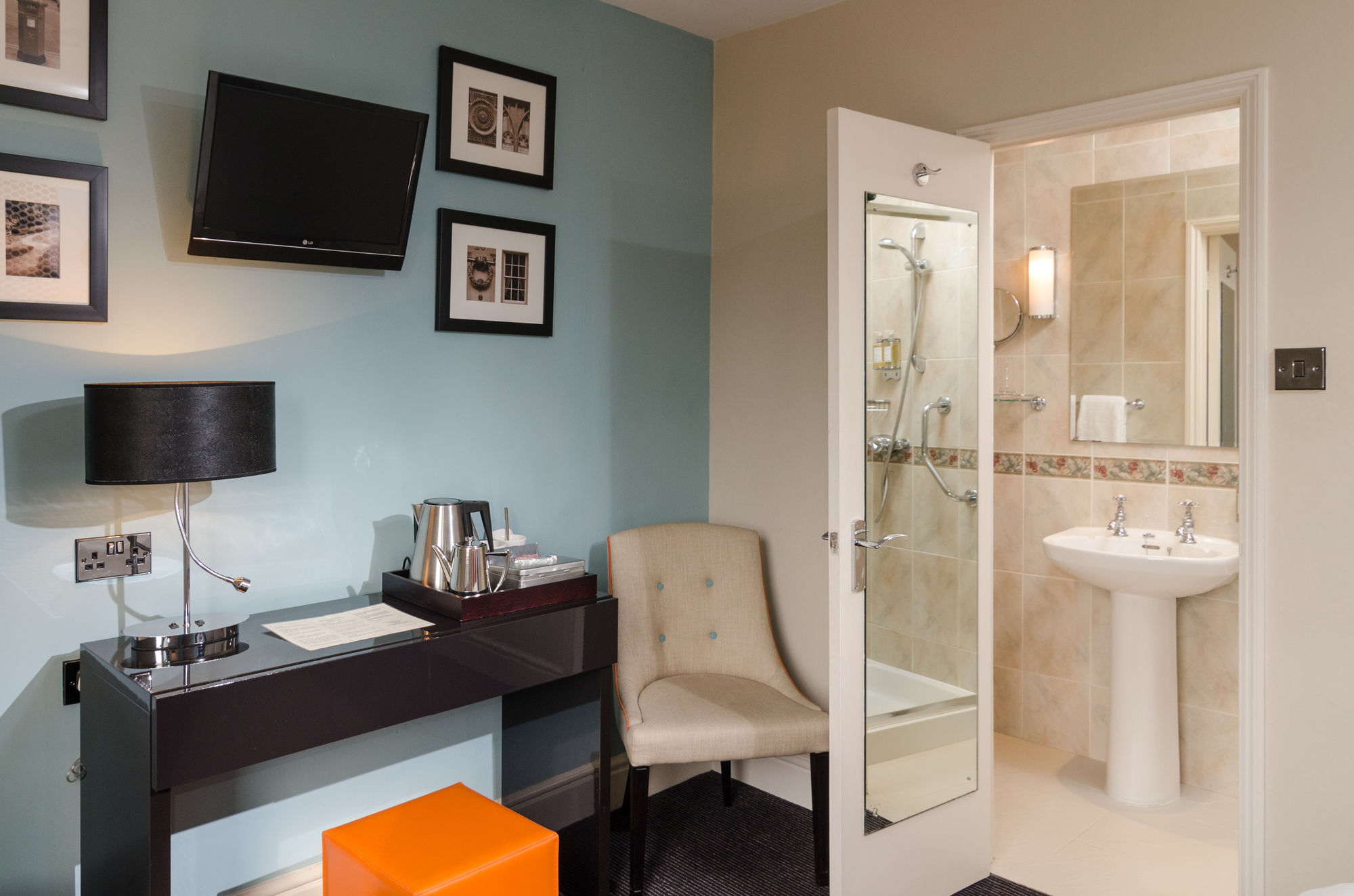 Фото The Kennard