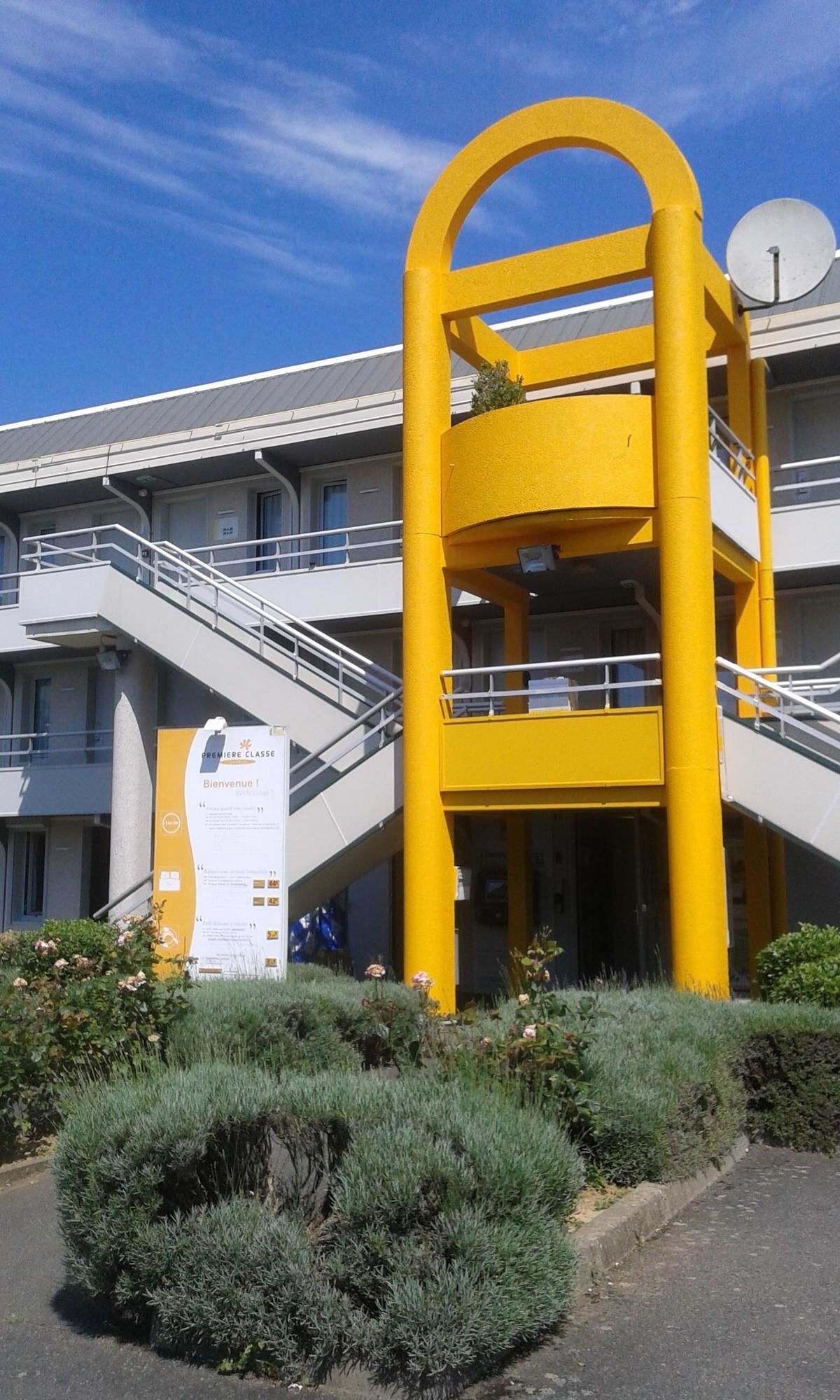 Фото Premiere Classe Blois Nord