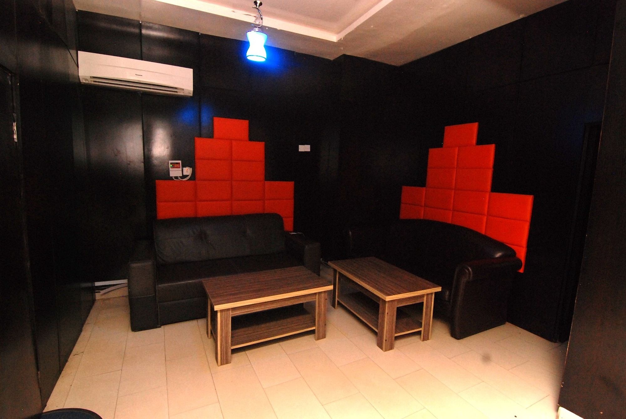 Фото Silverland Hotel and Suites