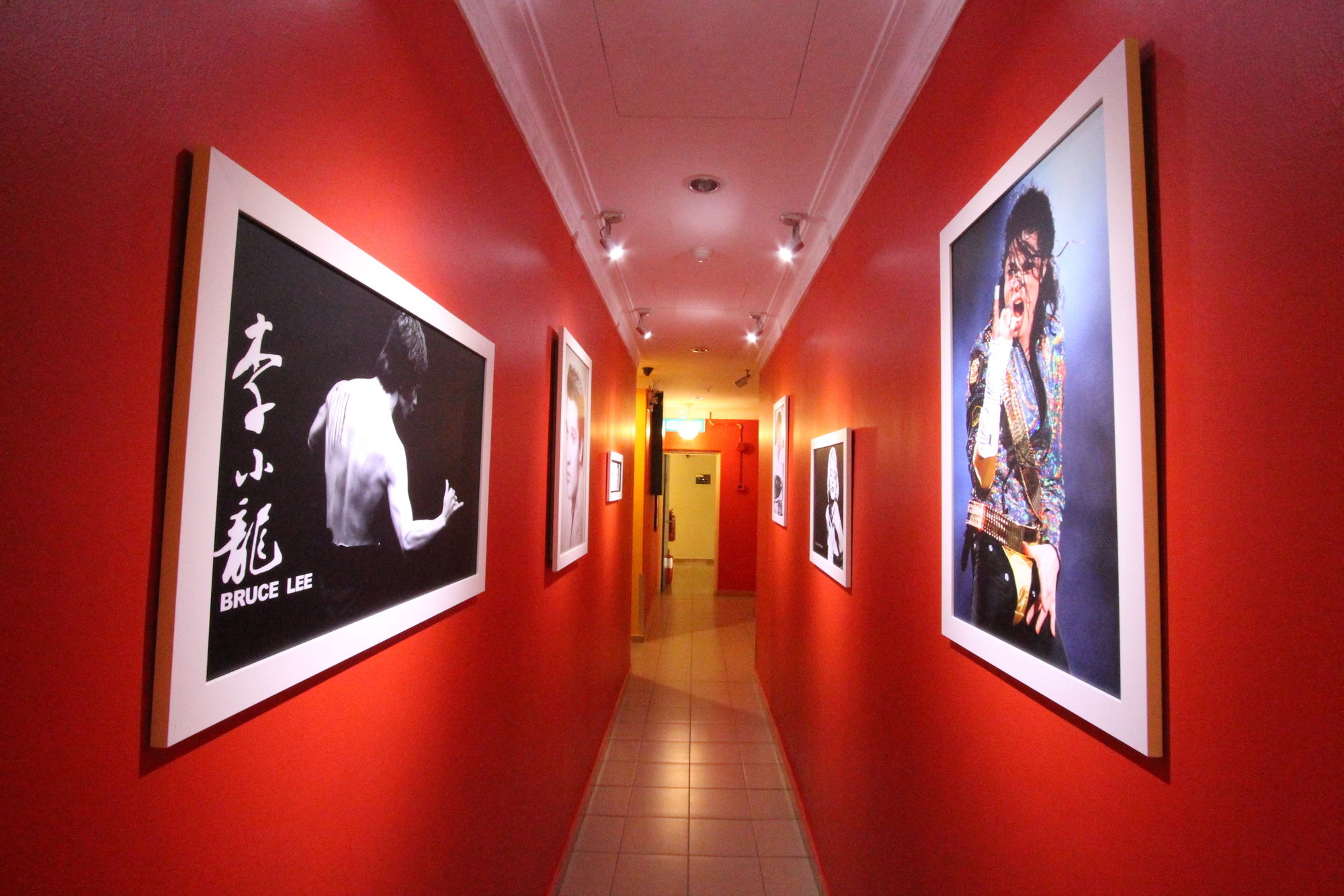 Фото Hotel Station 18