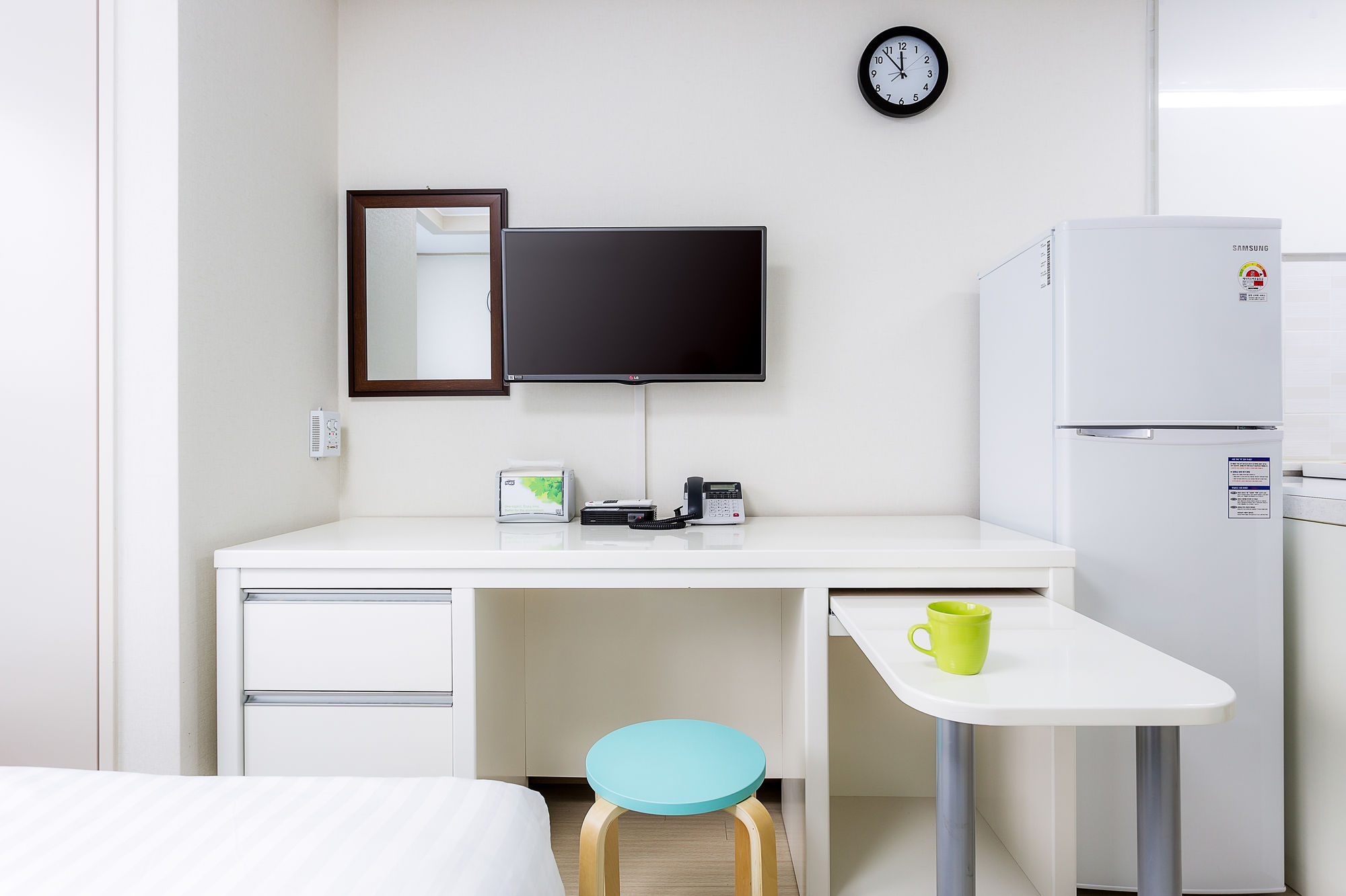 Фото Staywell Hotel