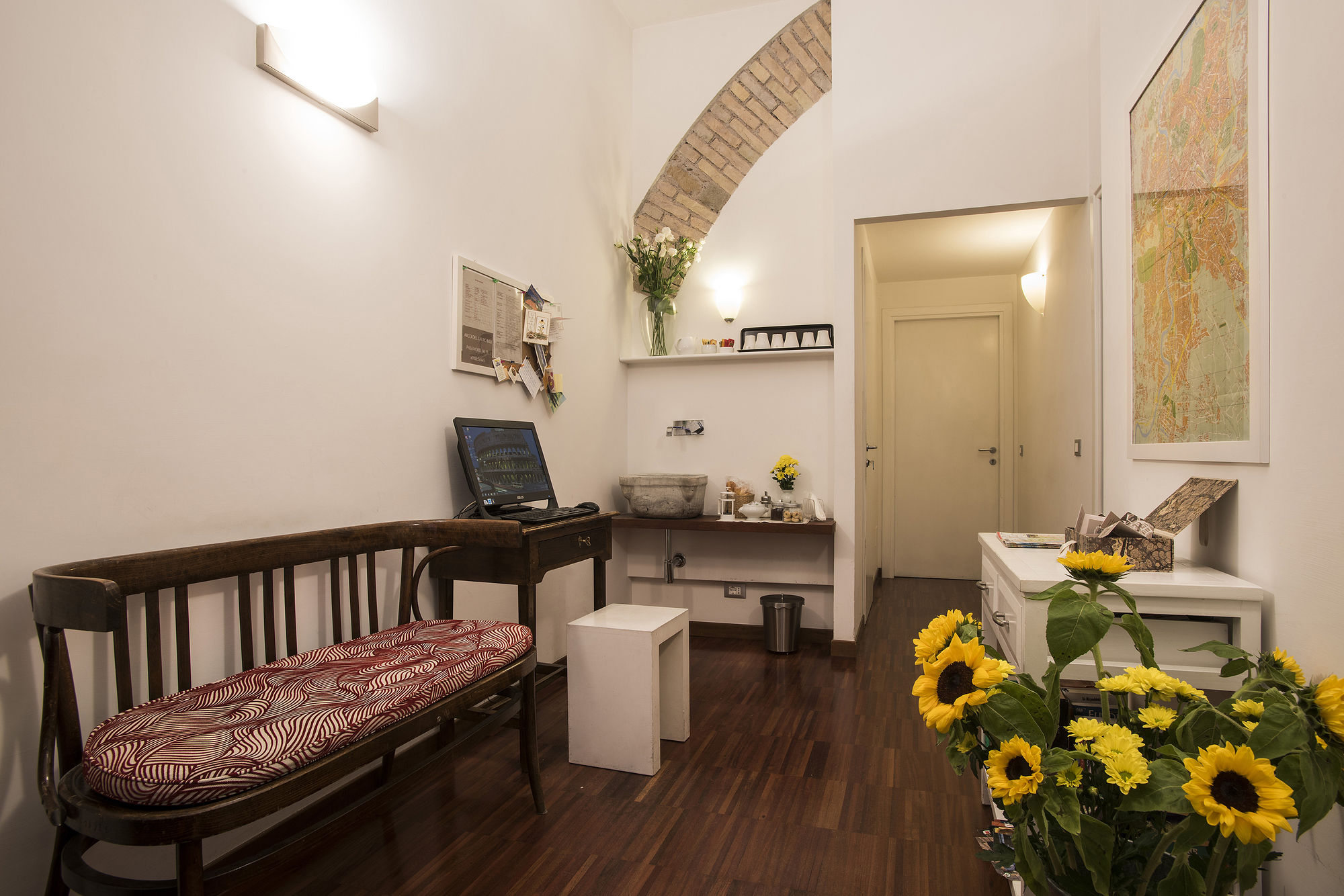 Фото Arco del Lauro Bed & Breakfast