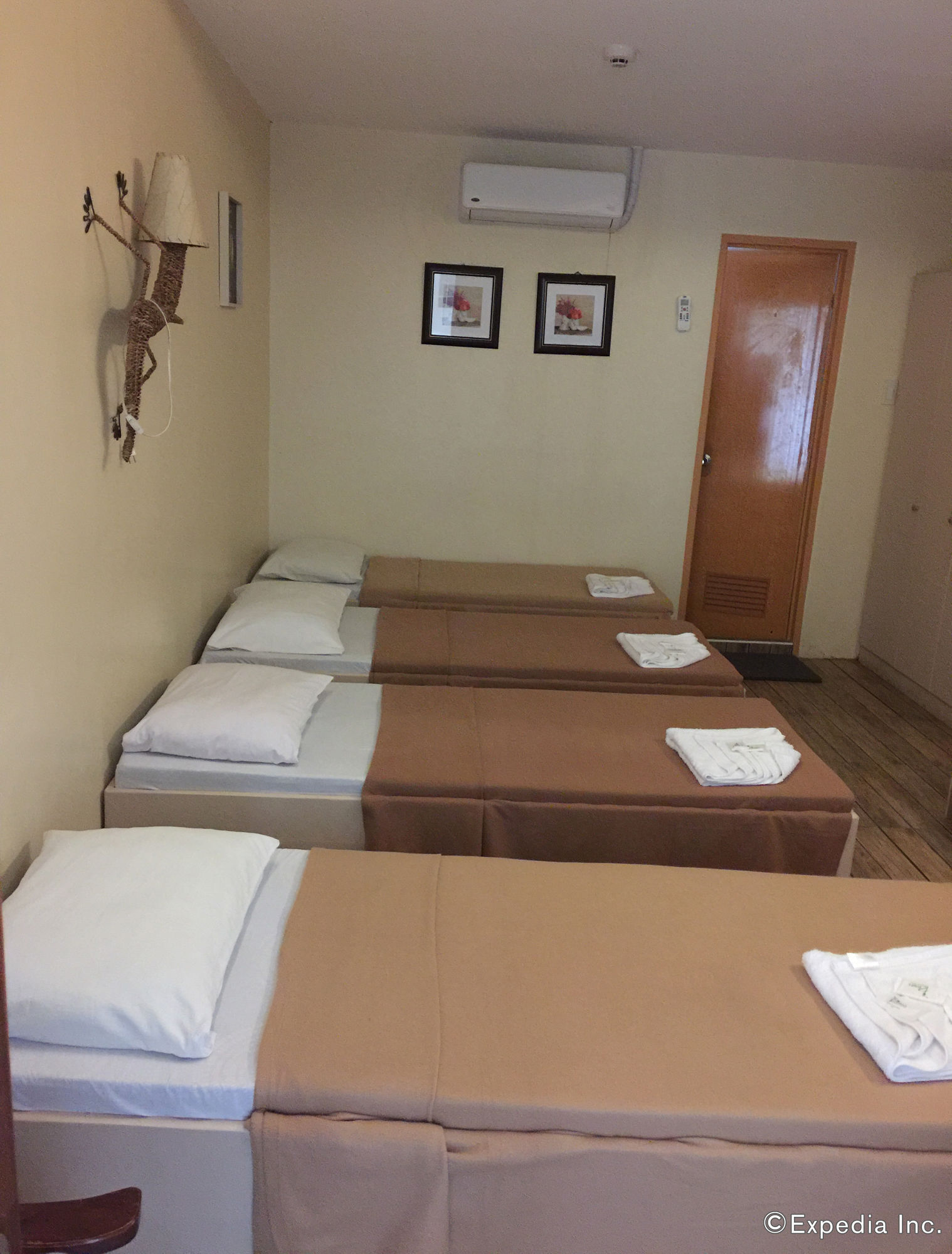 Фото Reyna's The Haven and Gardens