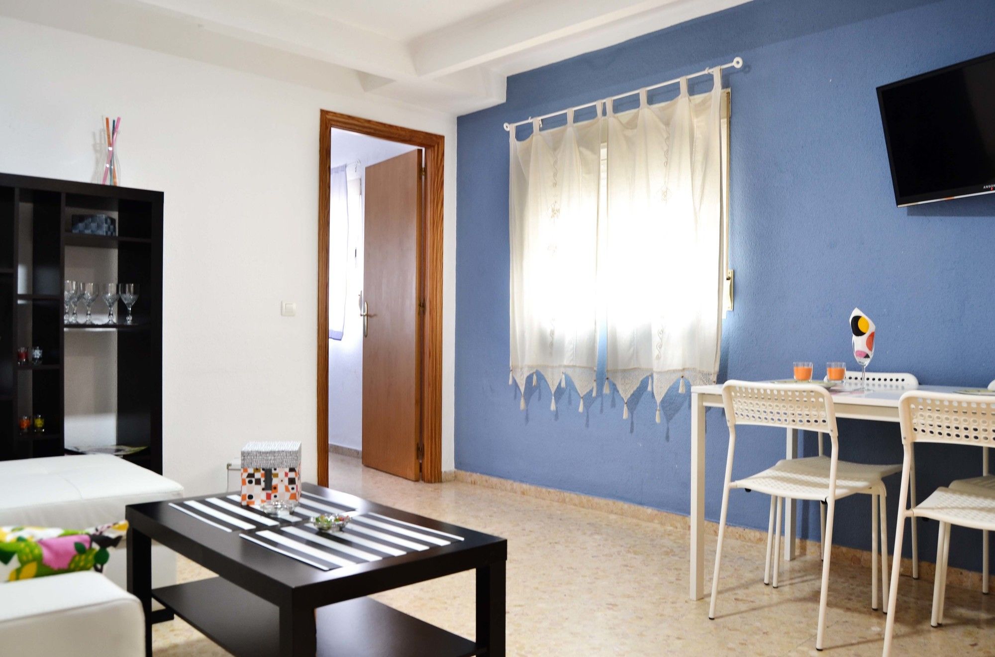 Фото Apartamentos Marques de Guadiaro 1