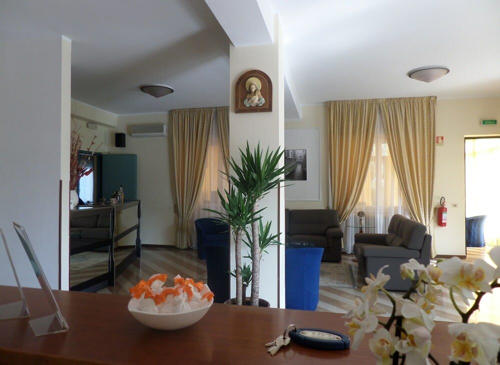 Фото Hotel Astoria