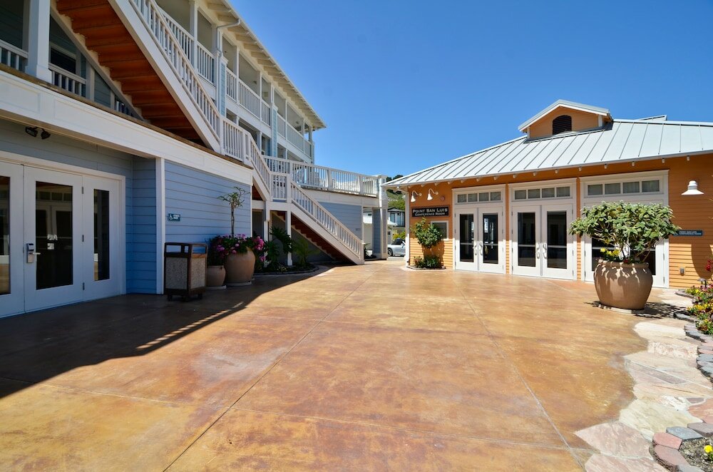 Фото Avila Lighthouse Suites