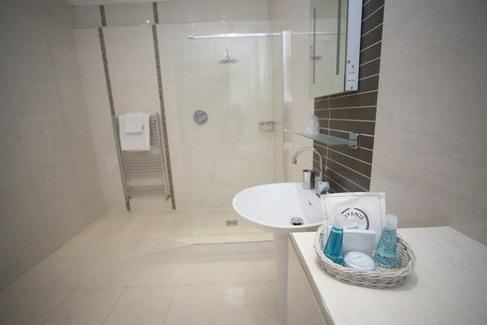 Фото The White Swan, Halifax