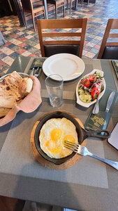 Artashi mot (Yerevan, Yervand Kochar Street, 9/5), restaurant