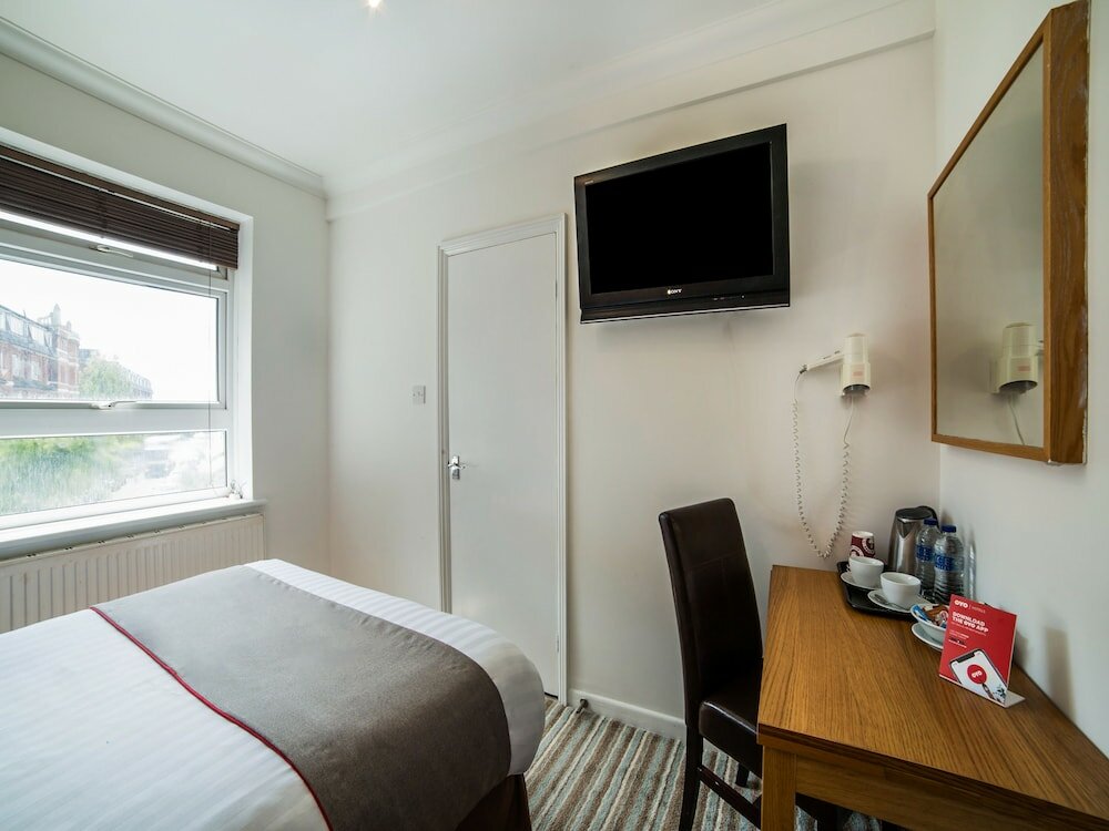 Фото Oyo Kingsley Hotel