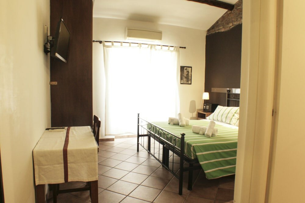 Фото Sixtythree Guesthouse