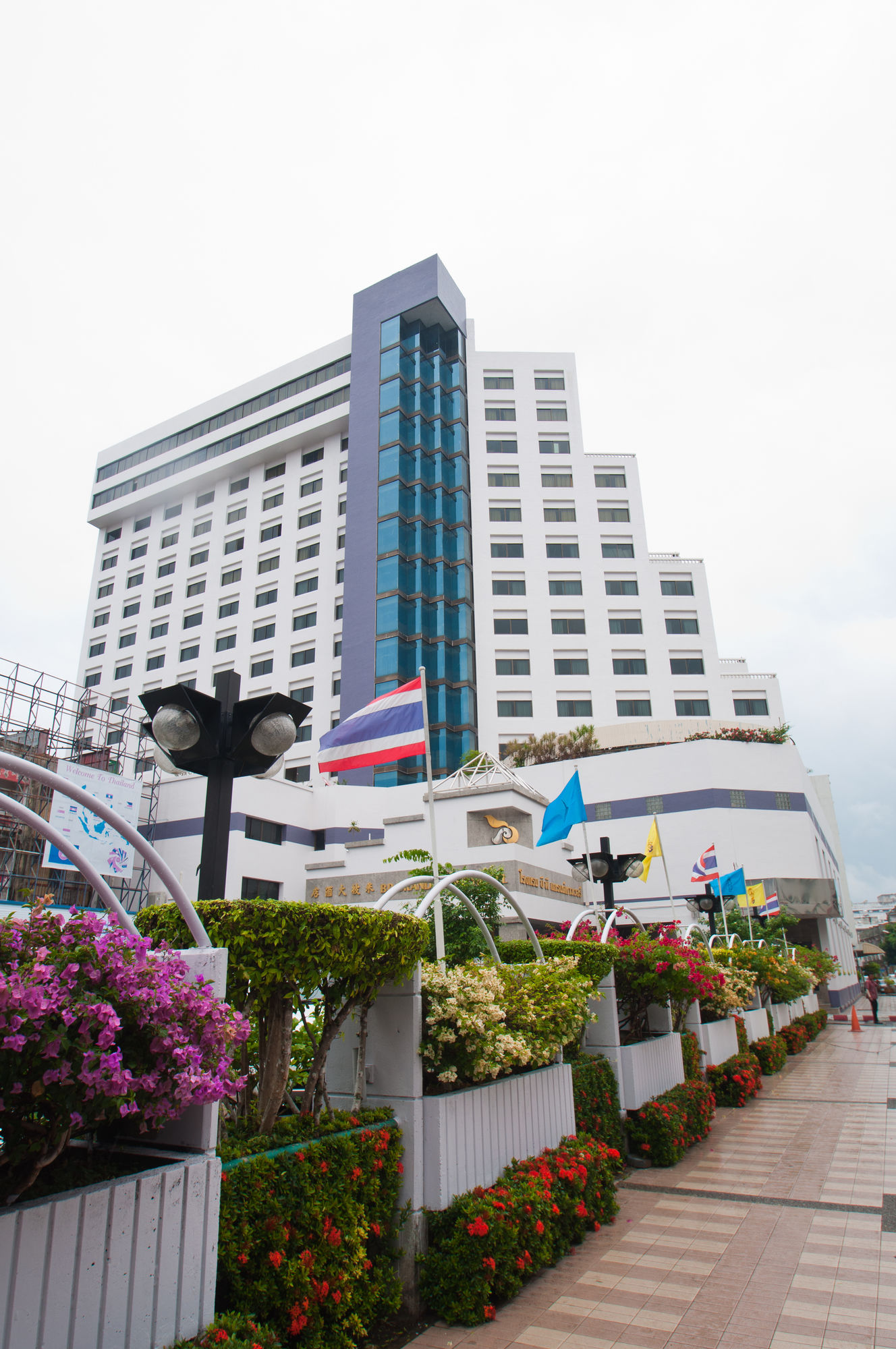 Фото BP Grand Tower Hotel