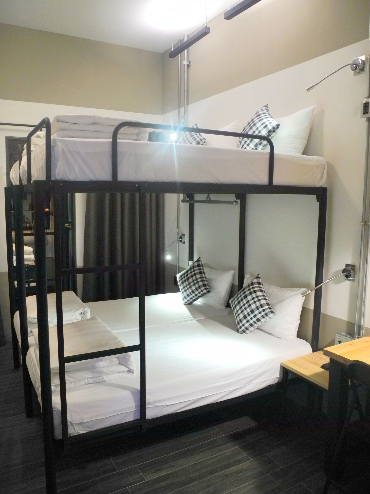 Фото Hotel Papa Whale