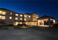 Фото Courtyard by Marriott Raynham