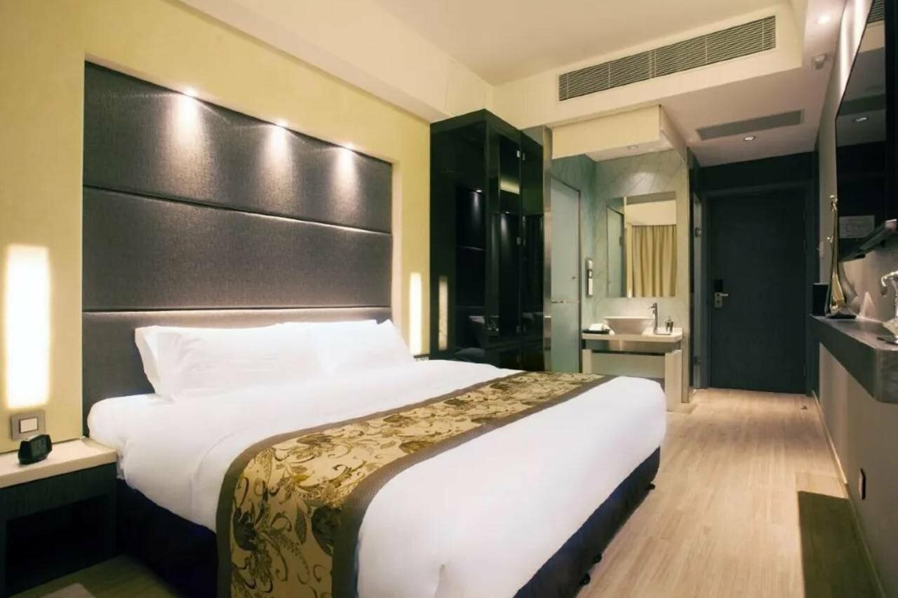 Фото Epoch Hotel