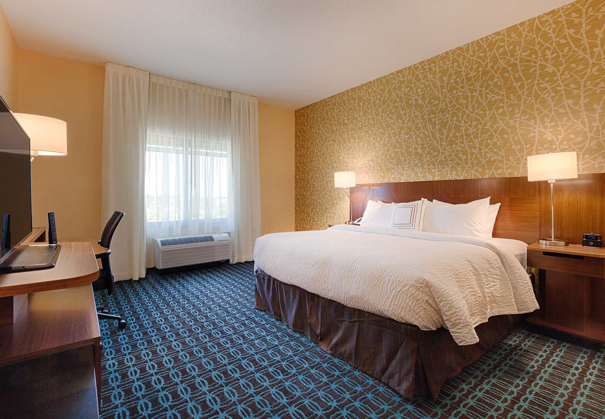 Фото Fairfield Inn & Suites by Marriott Clearwater Beach