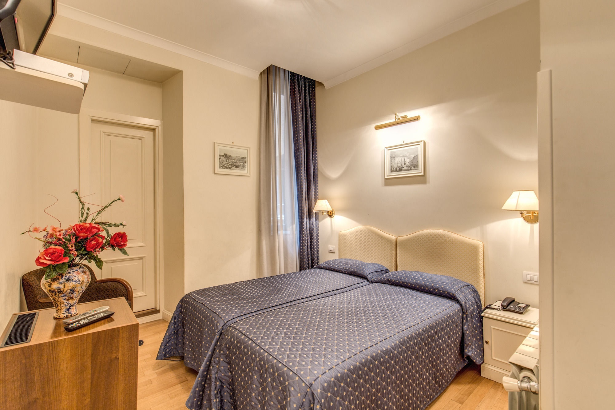 Фото Sacconi Palace Suite Roma