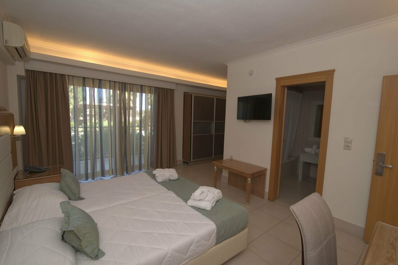 Фото Natura Park Village