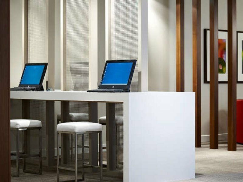 Фото Delta Hotels by Marriott Ottawa City Centre