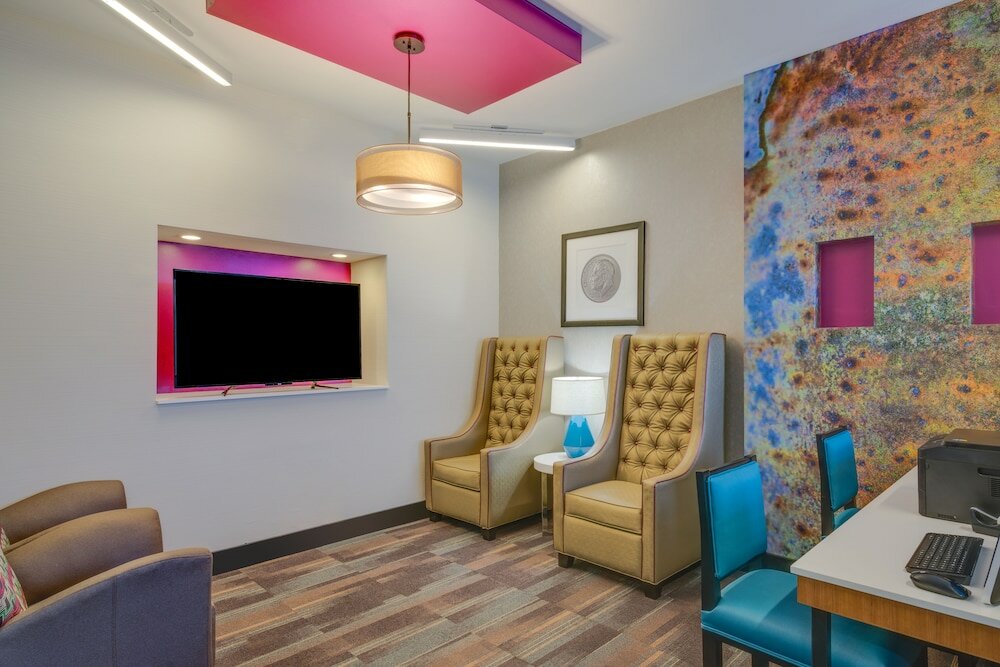 Фото Holiday Inn Express Washington DC East Andrews AFB by IHG