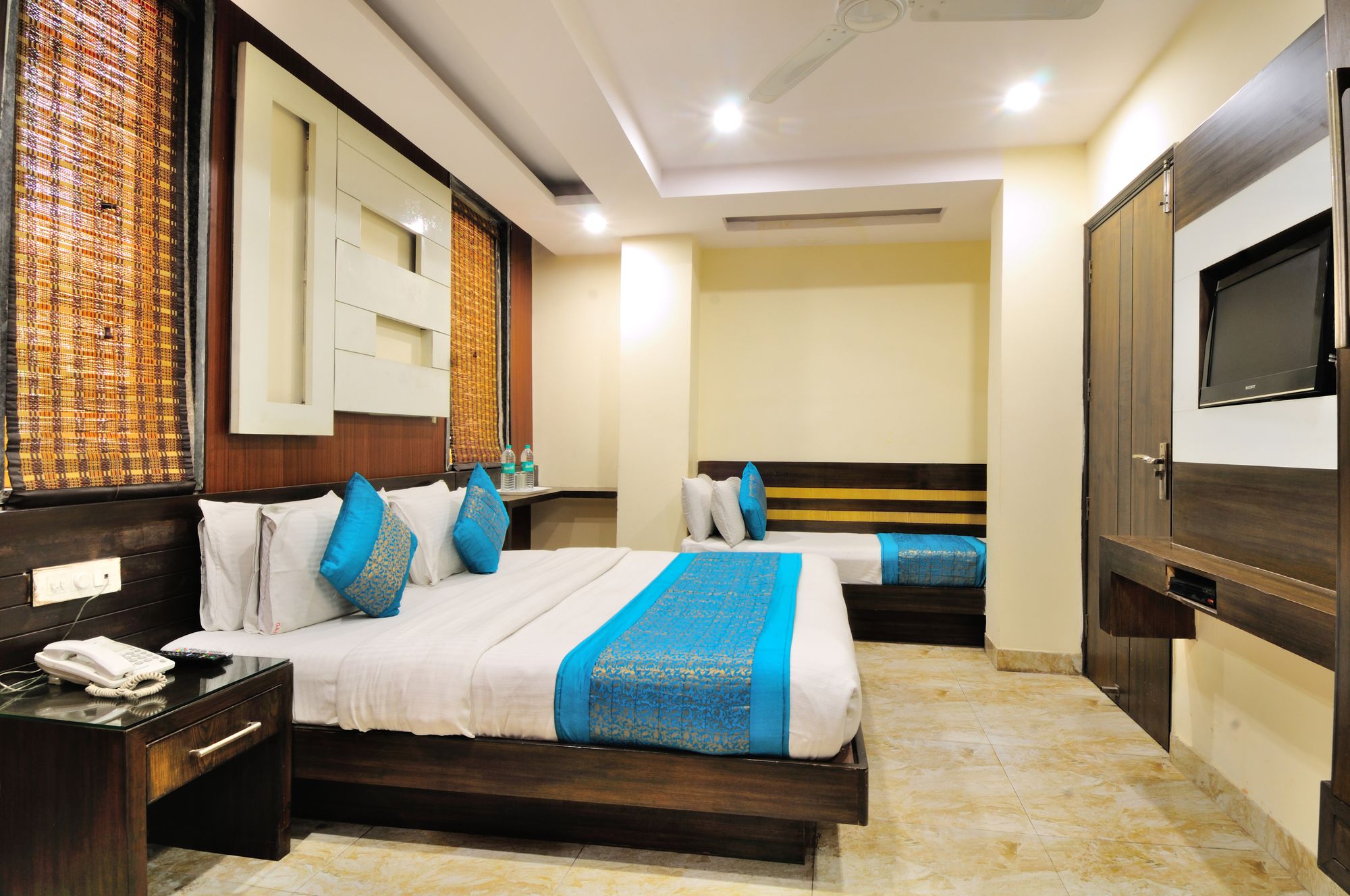 Фото Hotel Gold Star Inn