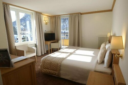 Внешний вид отеля Schweizerhof Pontresina в Понтрезине, фото 4