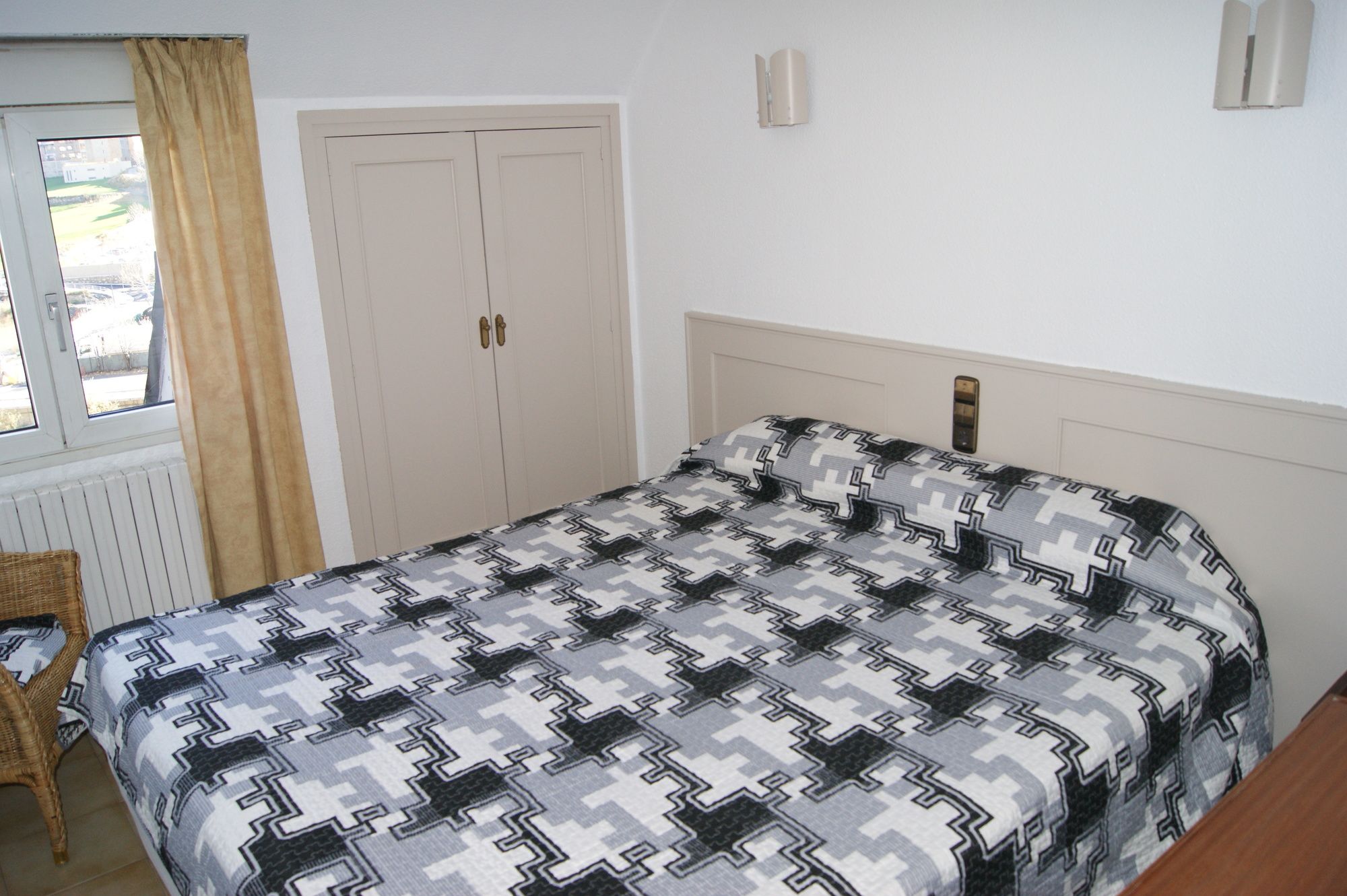 Фото Hotel Font del Marge