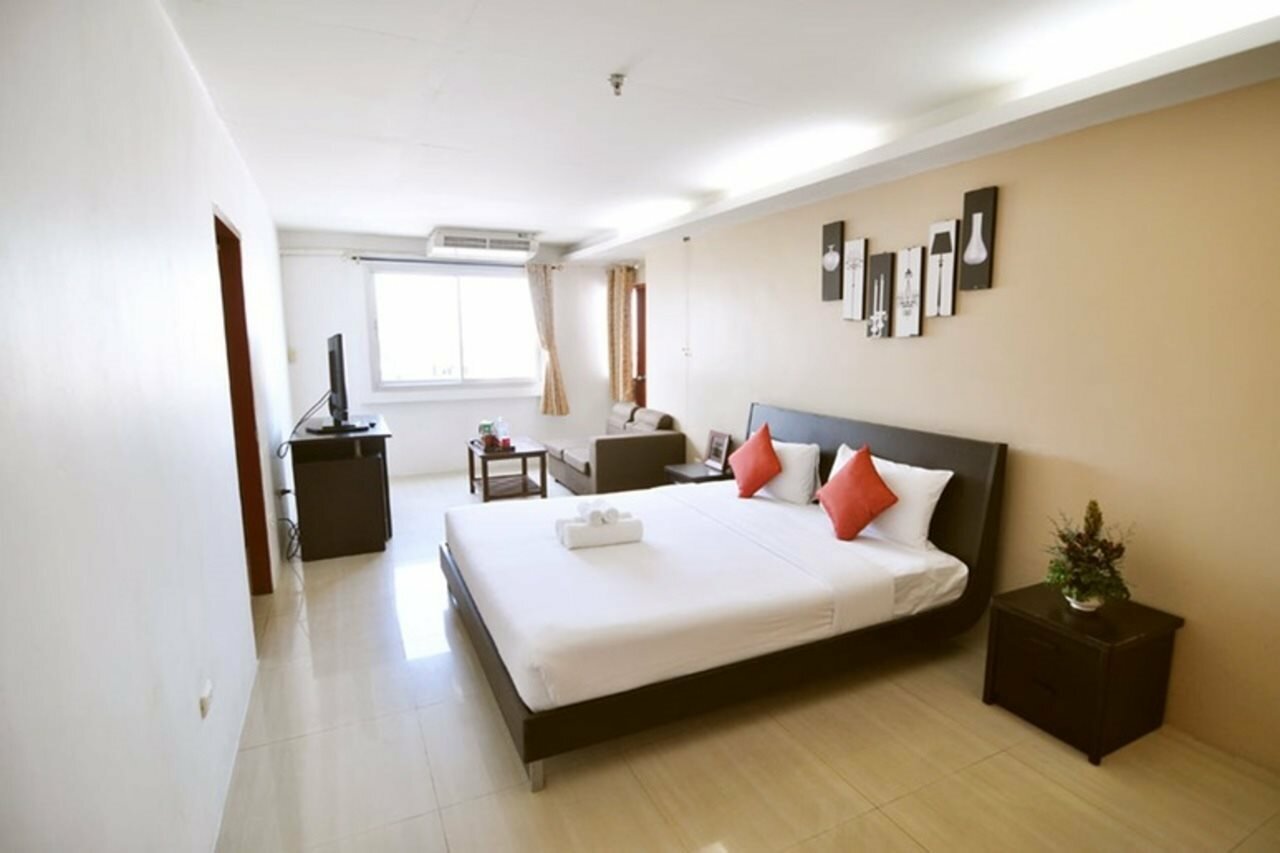 Фото Centric Place Hotel