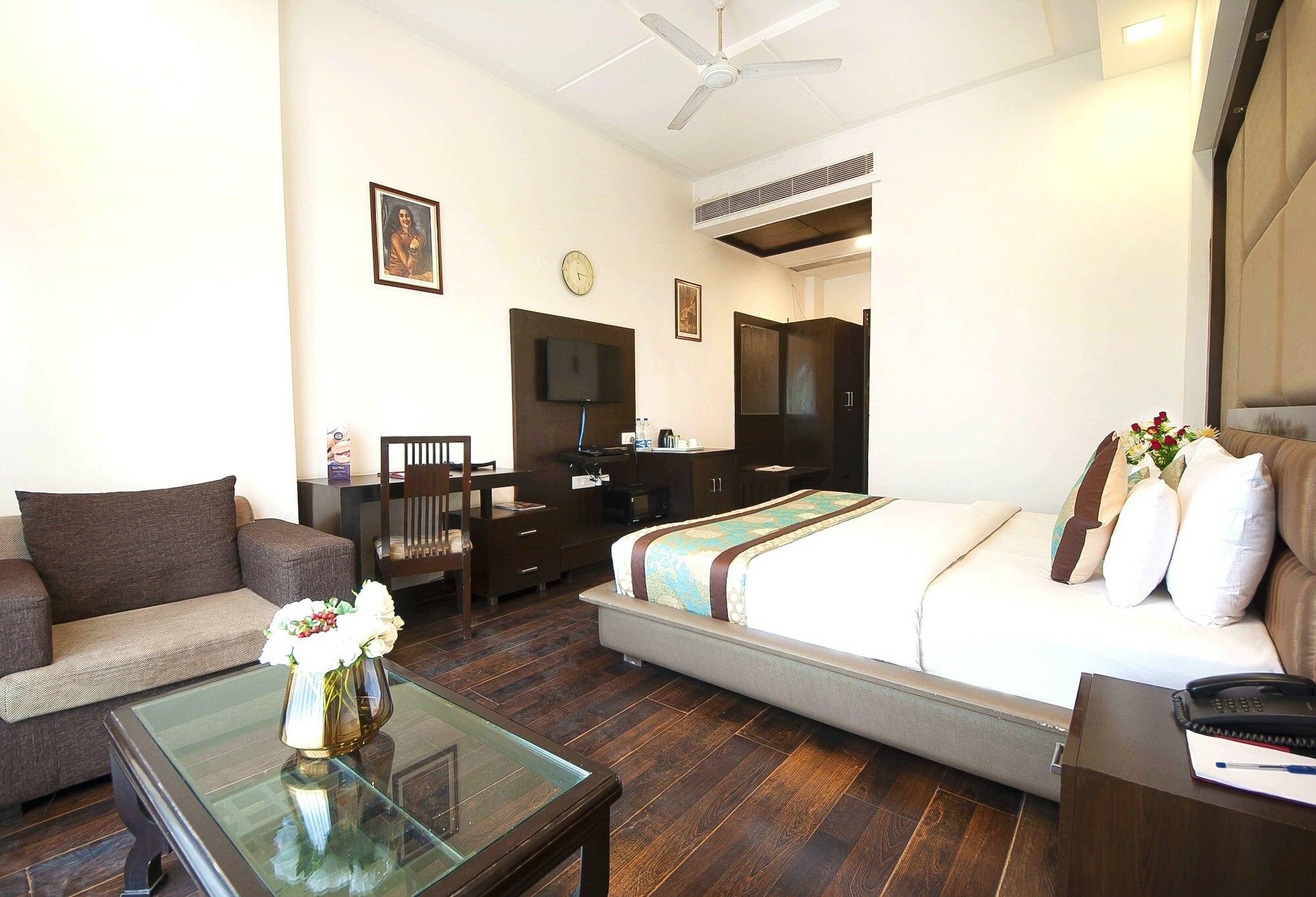 Фото Hotel Golf View Suites