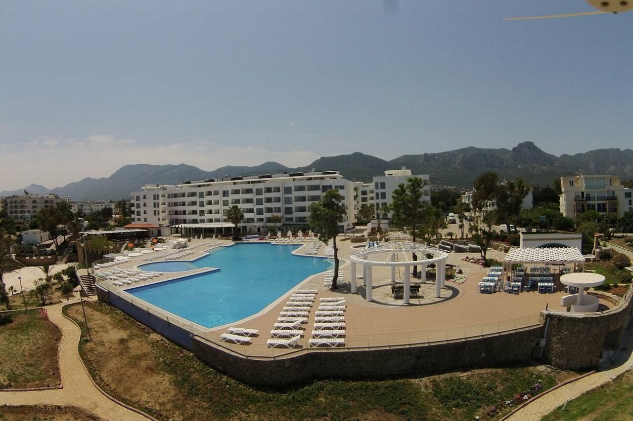 Фото Jasmine Court Hotel & Casino