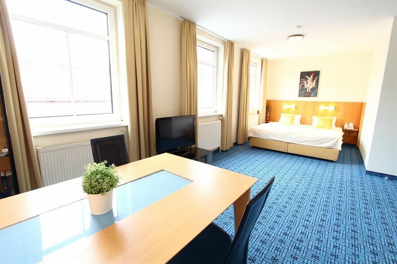 Фото отеля 2