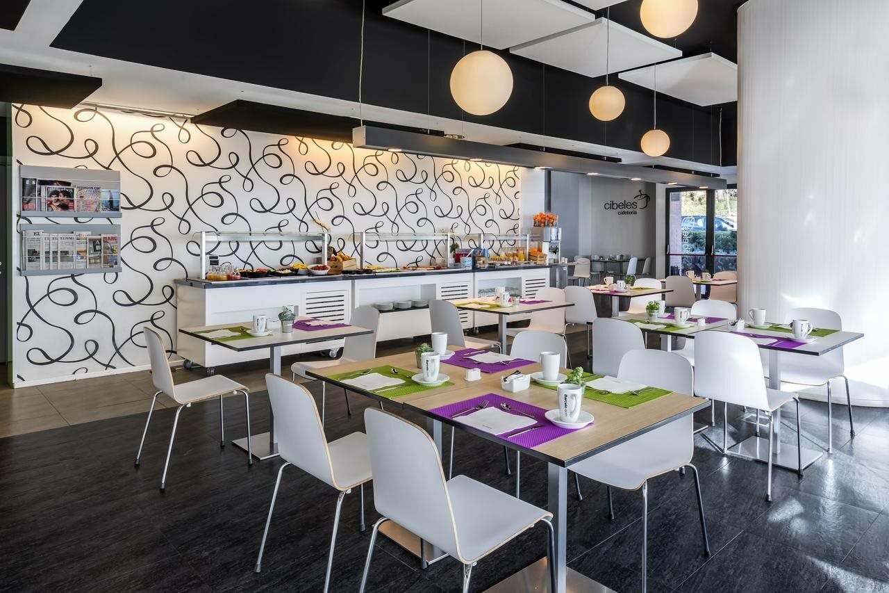 Фото Hotel Zentral Castellana Norte