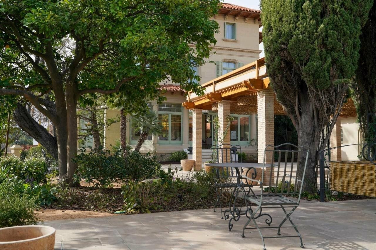 Фото Hotel Boutique Mirlo Barcelona