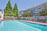 Фото Quality Inn Fayetteville near Historic Downtown Square