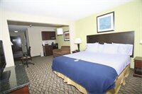 Фото Wingate by Wyndham Roseville/Detroit