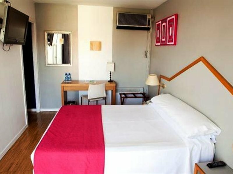 Фото Hotel Subur