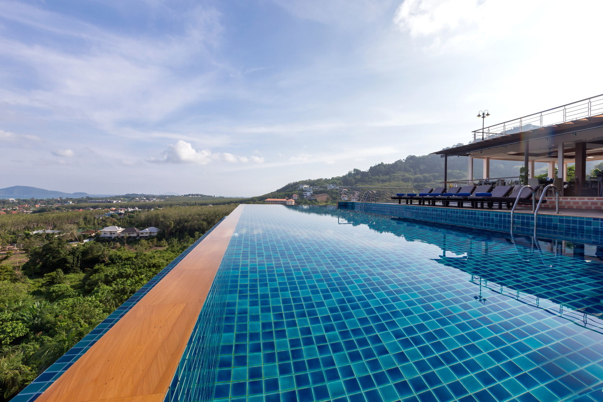 Фото The View Rawada Phuket